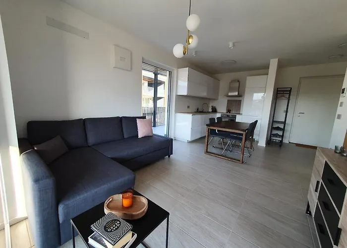 New Great Apartment Bolzano With 25M Pool